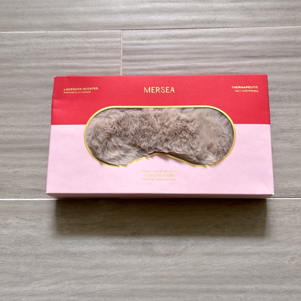 NWT - Faux Fur Eye Pillow